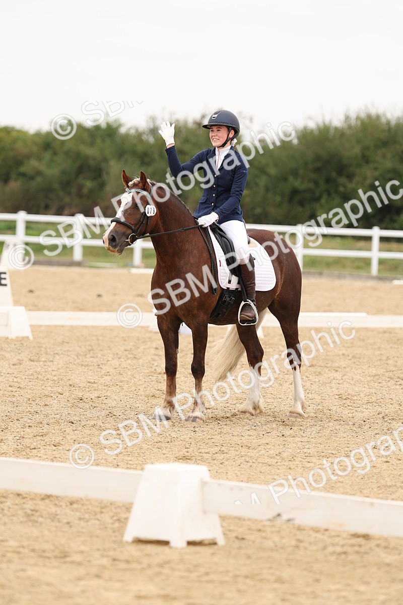 SBM_01065 - Class 8 - Novice 27 Champs