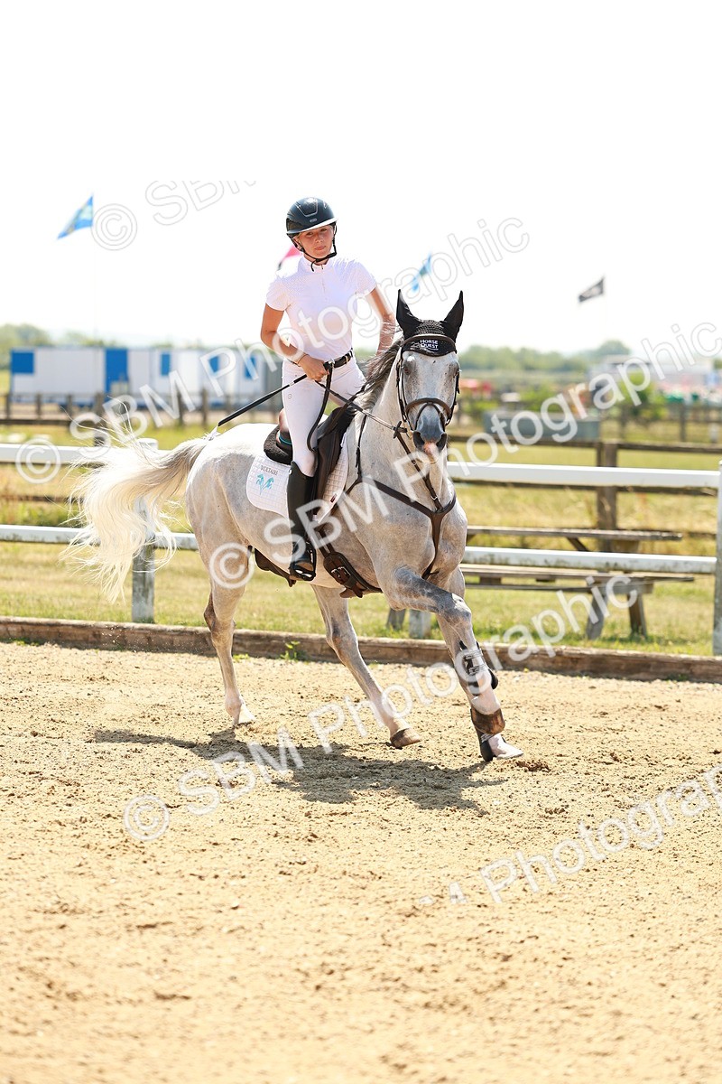 SBM_001617 - Class 4 - Senior Newcomers - 1.10m