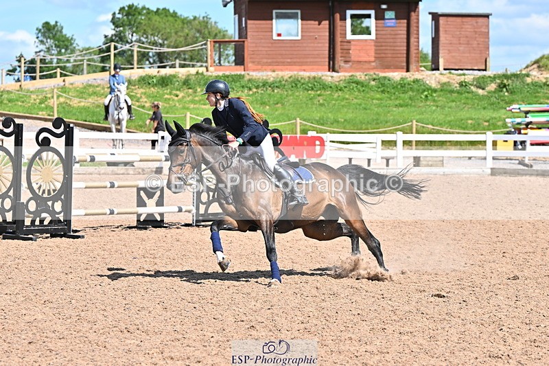 240619A-154736-00976 - Cls 5 Snr Foxhunter and 1.20m Open