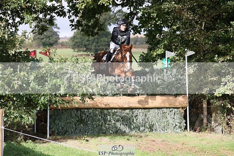 231020-120019-06856 - 059-MINNIE.MANOEUVREZ-Mark.Ford-XC