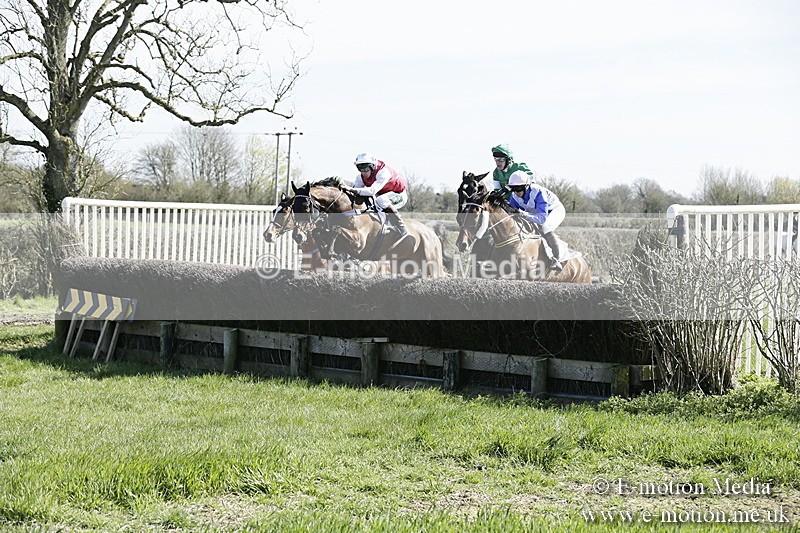 PtP 250317 8 - V.W.H. Hunt Point-to-Point Siddington 25/03/17