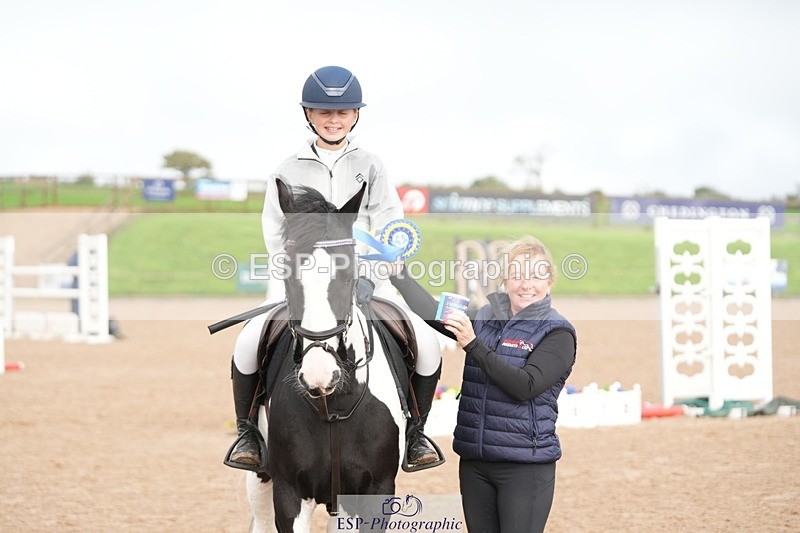 250920-162831-01620 - Cls 22 Pony Intro 90cm Derby