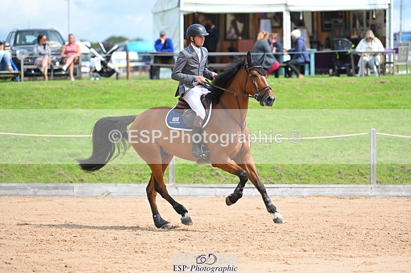 230721A-105946-05517 - Cls 6, 2 Star Medium 1.35m