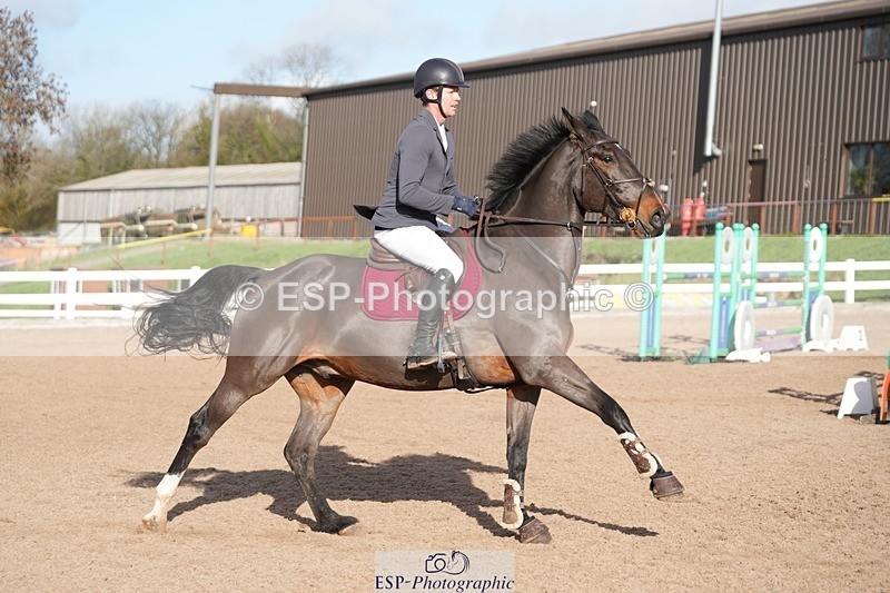 251108-131546-02684 - Cls 13 Foxhunter and 1.20m Open