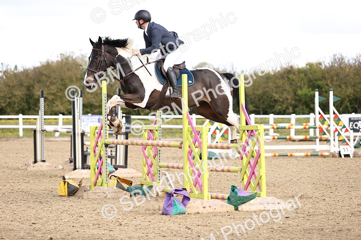 SBM_003344 - Class 16 - Senior Discovery - 1.00m