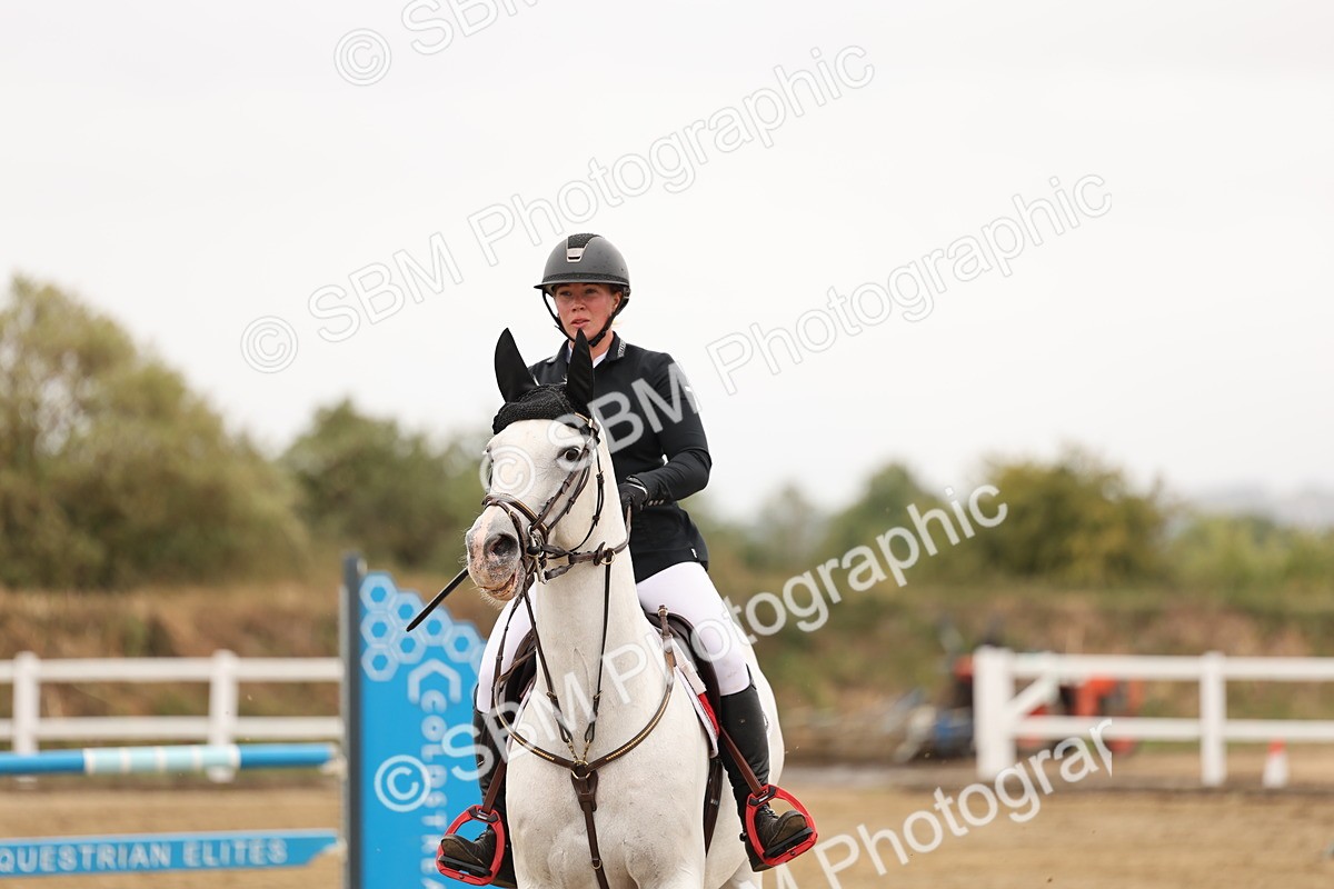 SBM_024047 - Class 6 - Senior Newcomers 1.10m