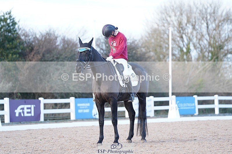 241214-155016-02255 - 131-Alys.Matravers-DARGASONS.MOON.SHADOW