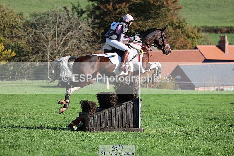 241025-104920-06345 - 004-Claire.Deuten-FOXRIDGE.HIGH.JINX