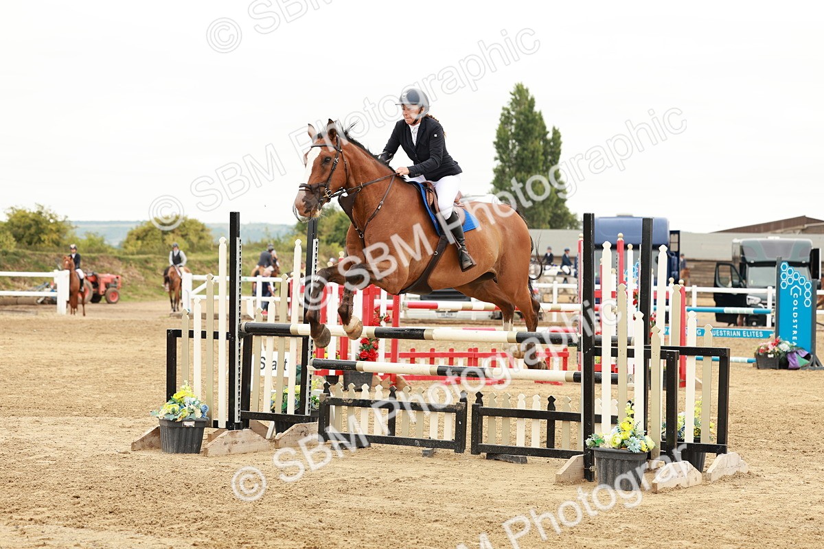 SBM_016718 - Class 20 - Senior Newcomers - 1.10m