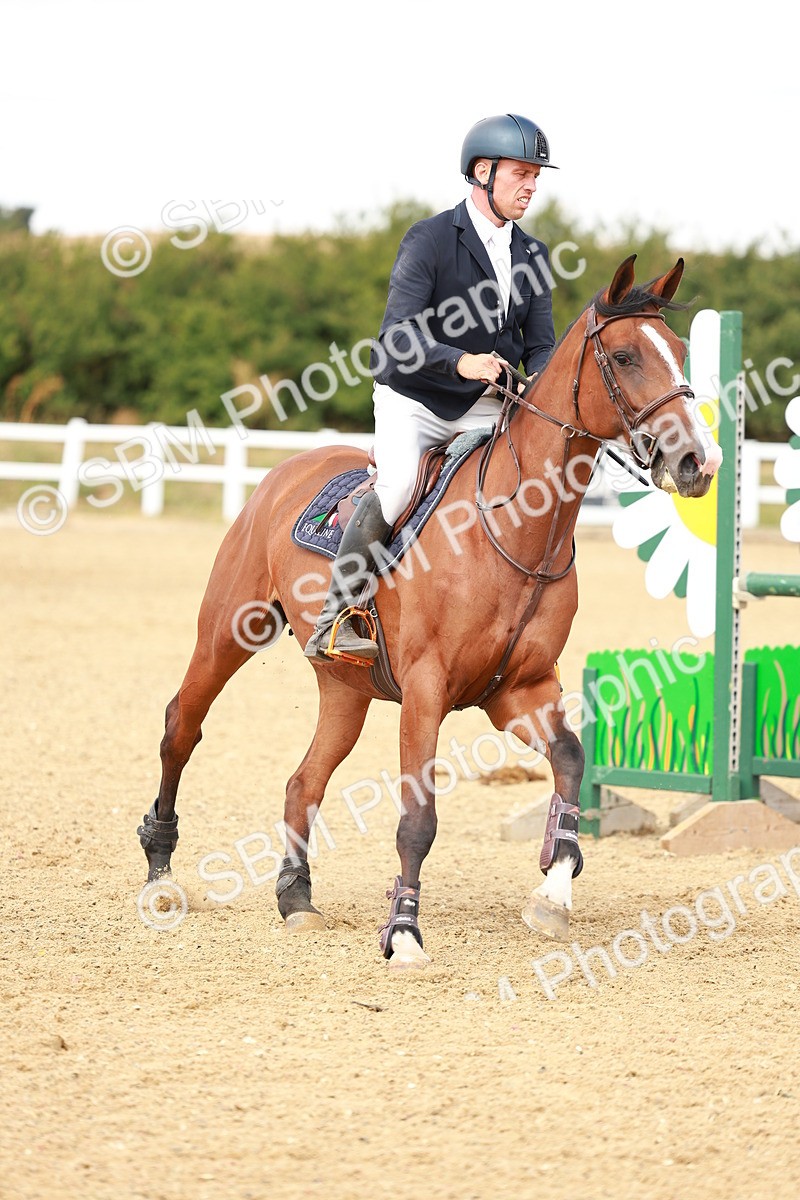 SBM_007006 - Class 4 - Senior British Newcomers - 1.10m