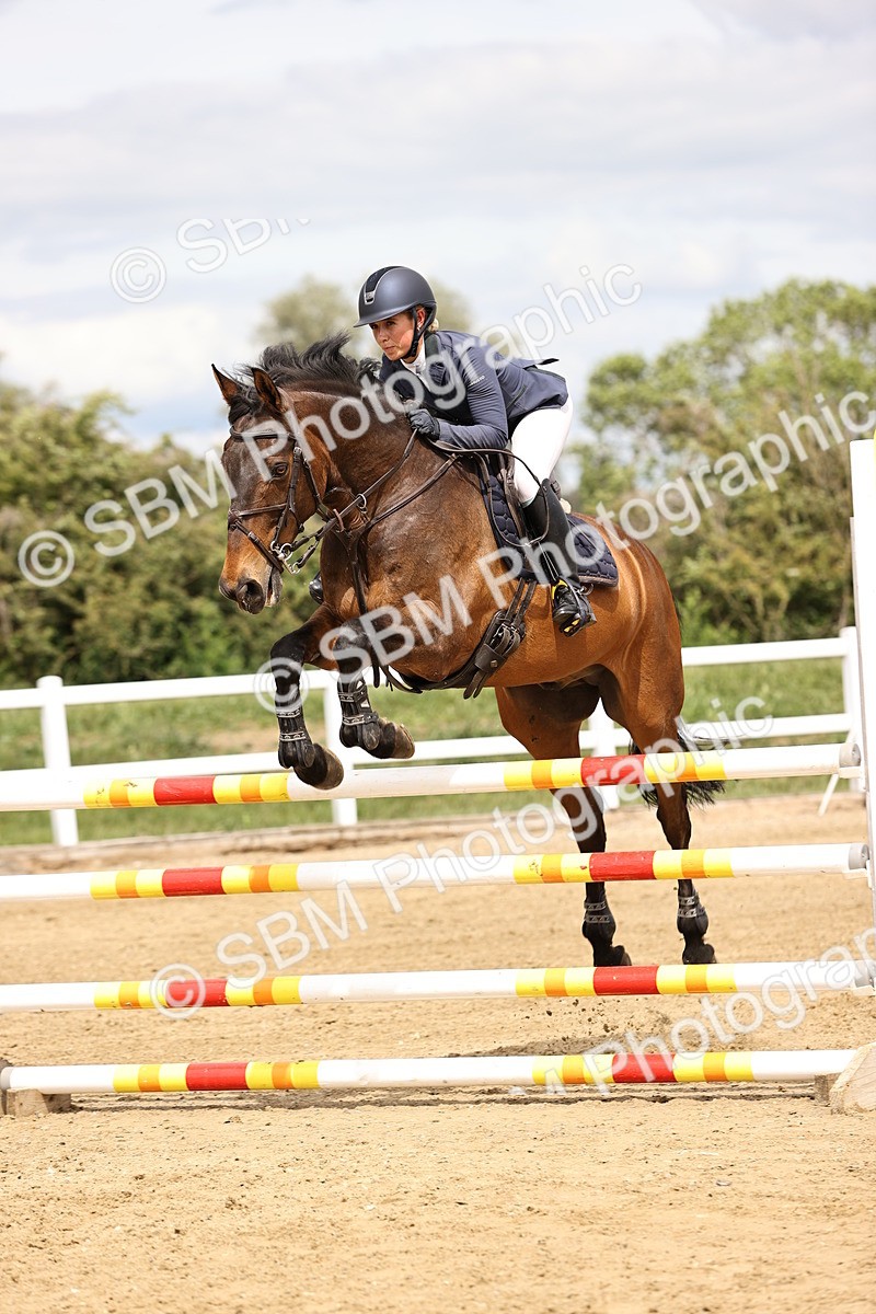 SBM_003355 - Class 11 - Senior Newcomers - 1.10m