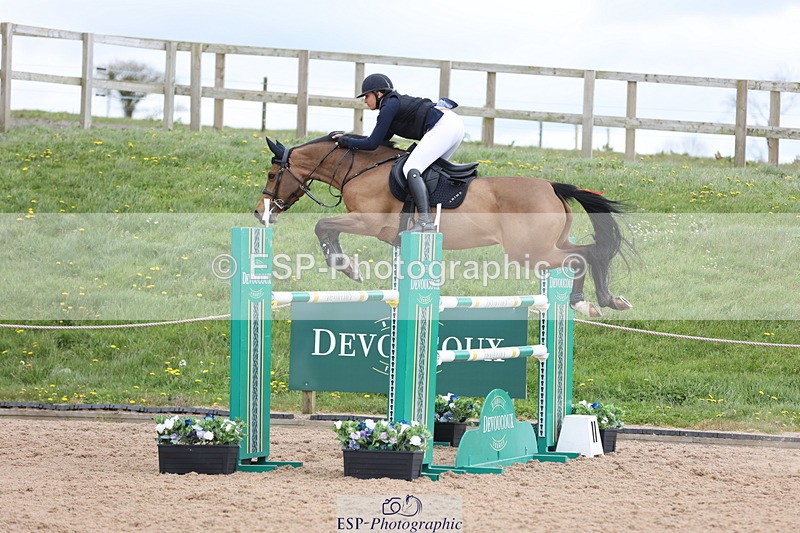 240419A-124958-07472 - Cls 6, 2 Star Medium Tour 1.35m