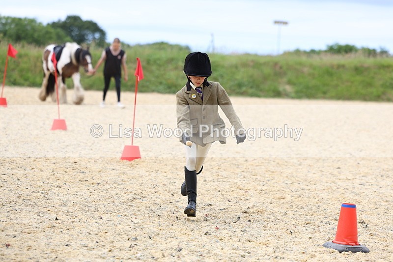 3E7A0131 - Egg and Spoon