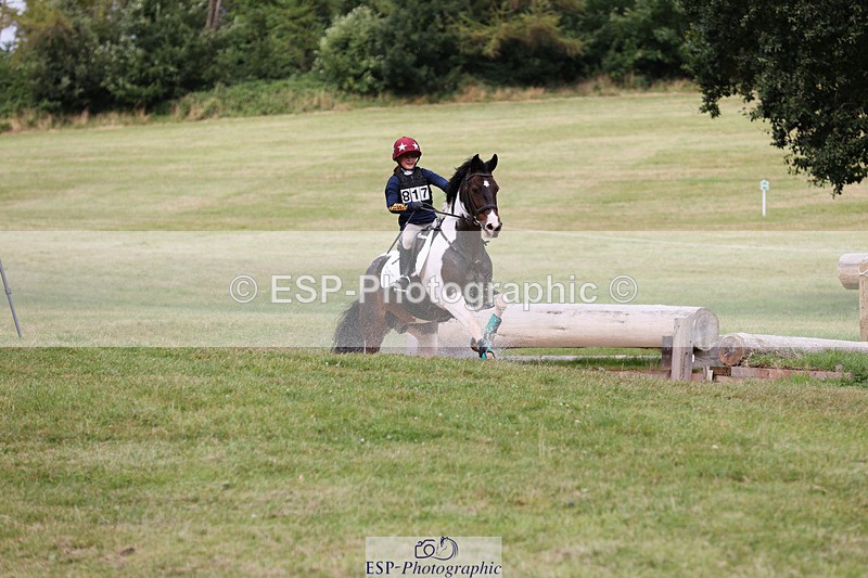 240825X-155942-36374 - 80cm XC 15.30 to 16.30