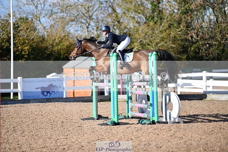 231110A-135204-00688 - Cls 5 Newcomers & 1.10m Open