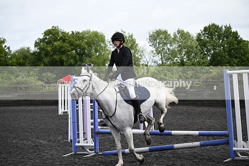 WJ6_9739 - Class 13 Novice 60cm