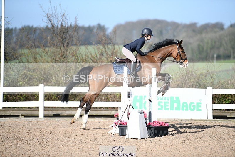 250330-103127-06145 - Cls 32 British Novice and 90cm