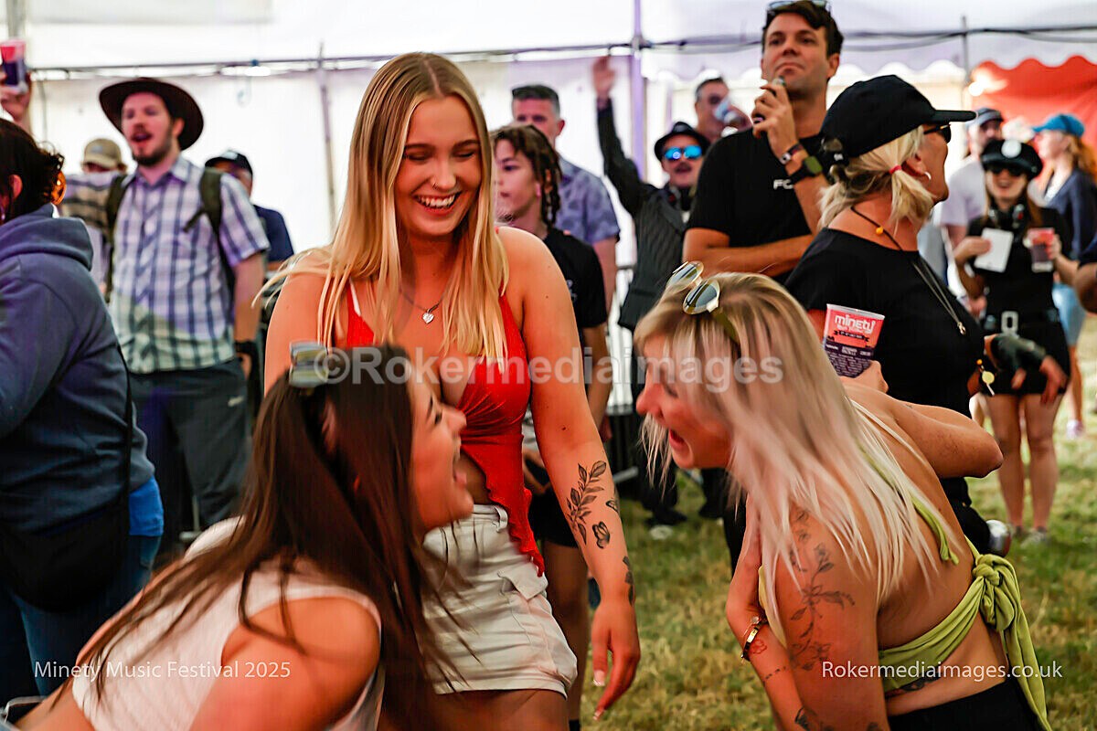 _MGL7579 - MINETY 2025