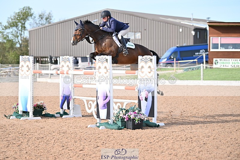 231015A-150119-08612 - Cls 31 Blue Chip B&C Jump Off and Presentations