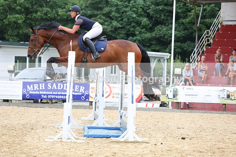 3E7A6255 - Class 8: Senior Newcomers/1.10m open