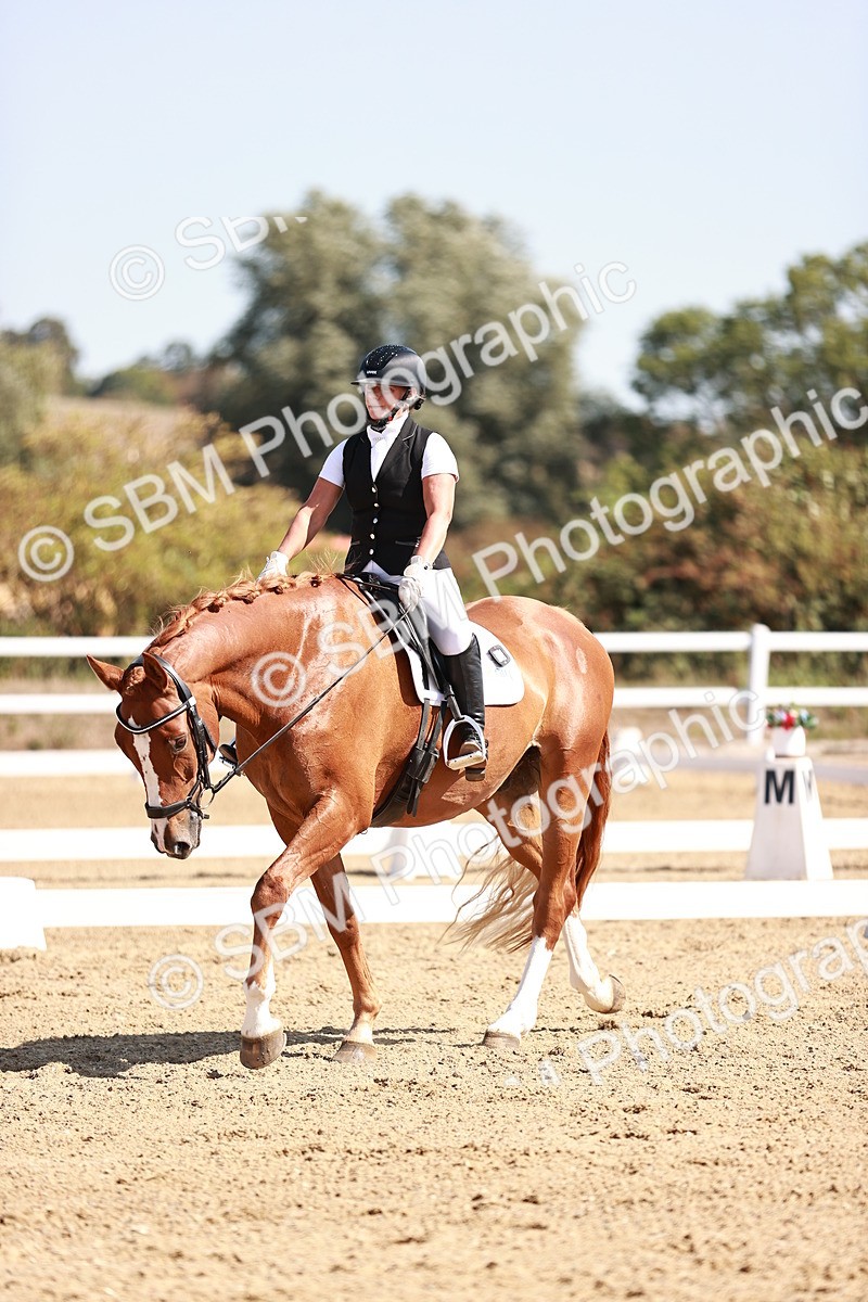 SBM_004572 - Class 12 - Novice 5 - 10.31-11.41