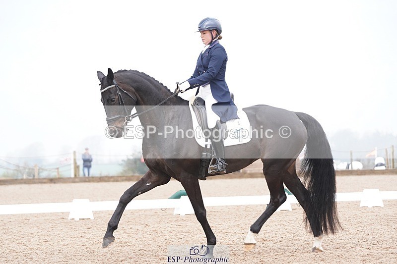 250404-102010-04265 - 003-Abbie.Newbury-Seagry.Firstamour