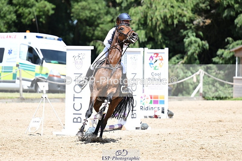 260705A-142654-20359 - Cls 52 Snr 1m 05 GP Jump Off