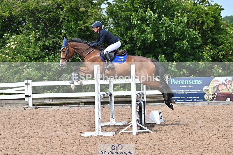 240619A-111923-00054 - Cls 1 British Novice and 90cm Open