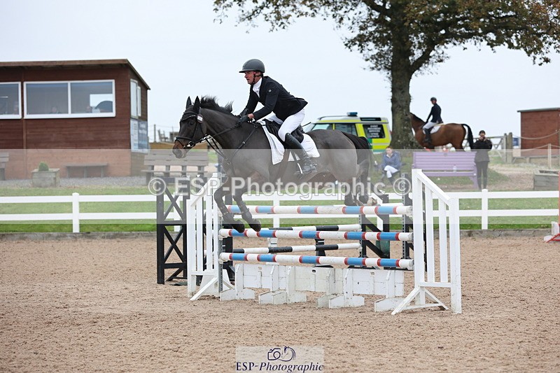 241101A-132935-02111 - FRI Cls 6 Foxhunter and 1.20m Open