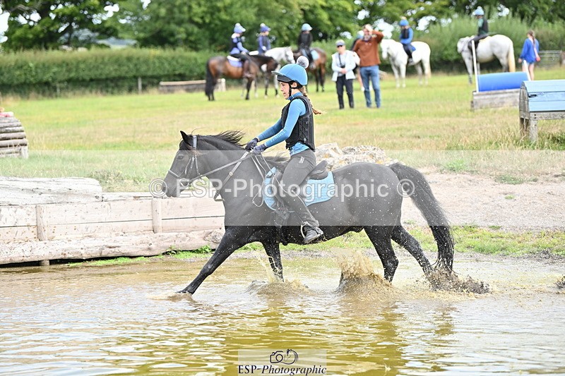 250821B-111250-00215 - Group B - Danielle