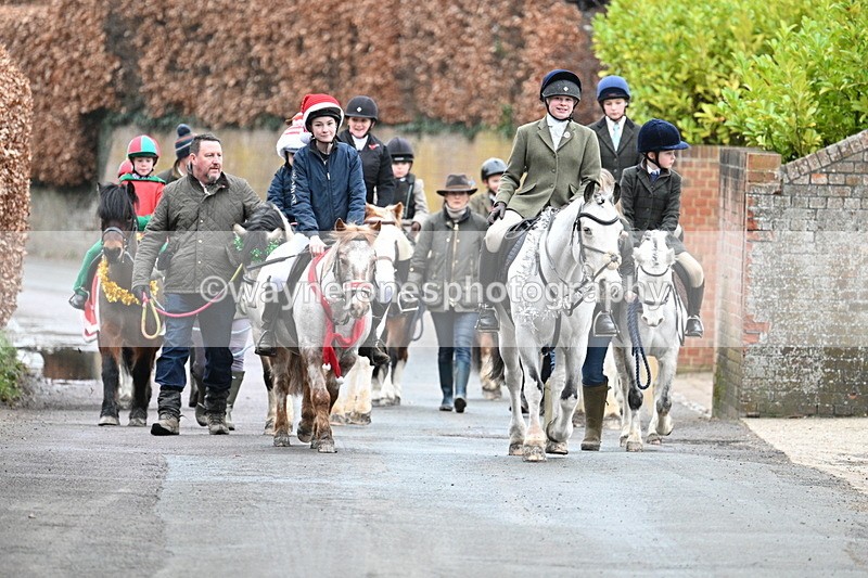 WJ7_1083 - Pub Corner