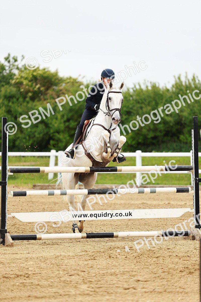 SBM_001082 - Class 5 - Senior Foxhunters - 1.20m