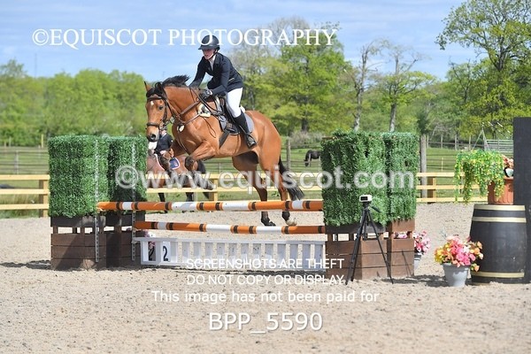 BPP_5590 - CLASS 24 SUN Senior BritiNovice/ 90cm Open