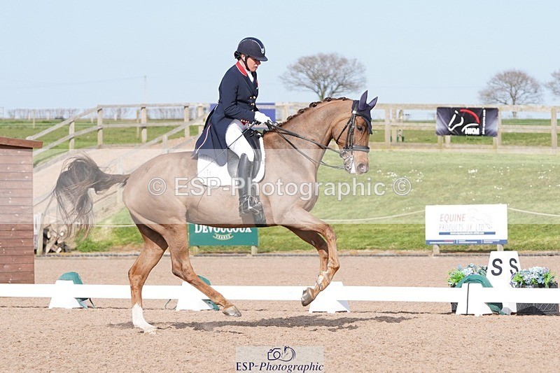 250404-162848-07723 - 138-fiona.bigwood-Donna.Bella