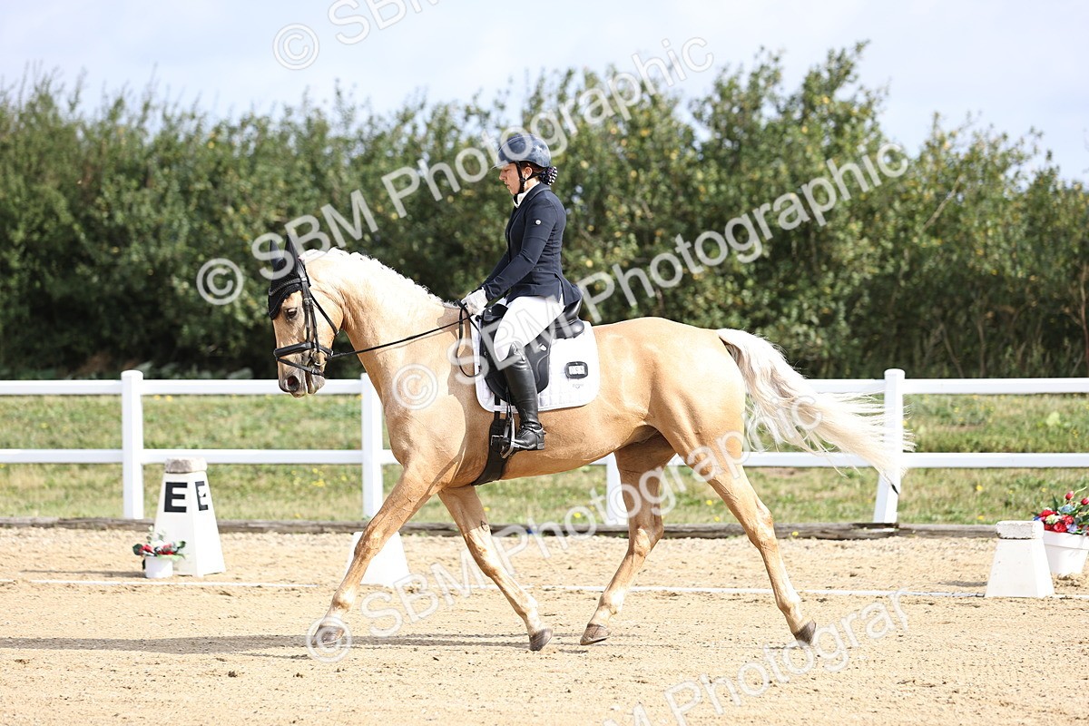 SBM_015392 - Class 14 - Novice 23 - 9.05-10.08