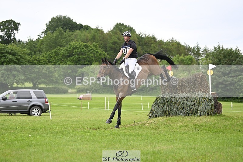 240525-172322-18594 - 272-PRIORSPARK_ROYAL_RIFF-RAFF-Jesse_Campbell
