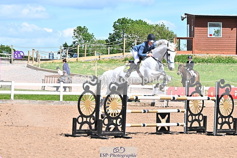 240619A-154932-00996 - Cls 5 Snr Foxhunter and 1.20m Open