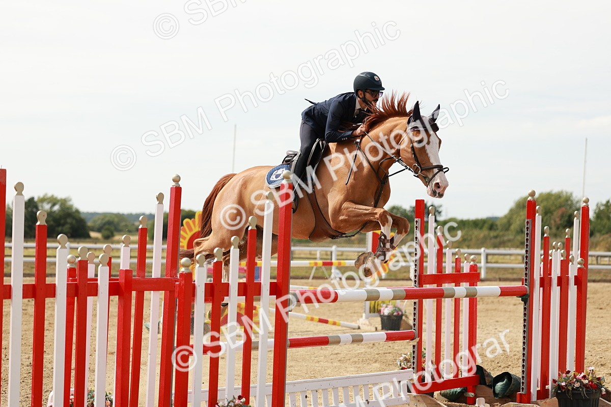 SBM_008183 - Class 4 - Senior Foxhunter - 1.20m Open
