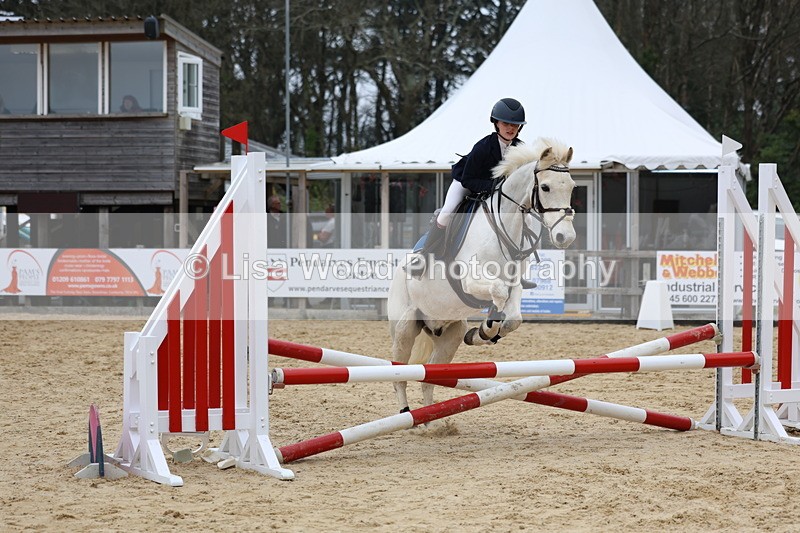 3E7A7916 - Class 10: Junior 60cm