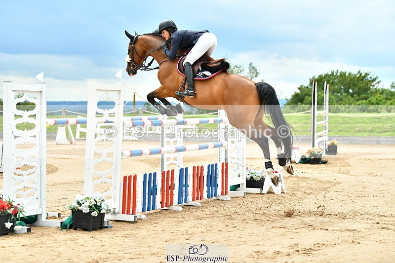 230720A-145102-03573 - Cls 9, 2 Star Big 1.40m Start to break