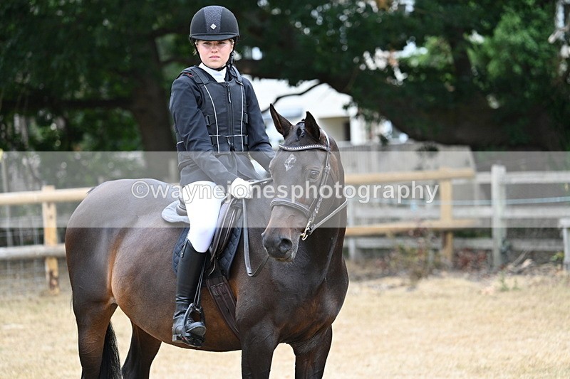 WJ7_1128 - Class 8 Ridden Veterans