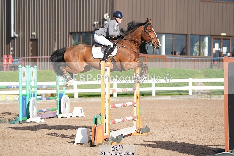251108-131823-02694 - Cls 13 Foxhunter and 1.20m Open