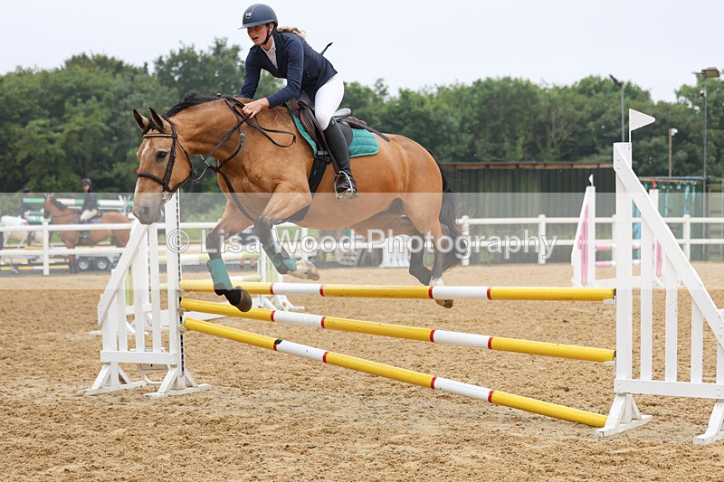 3E7A5291 - Class 4: Senior British Novice/90cm open