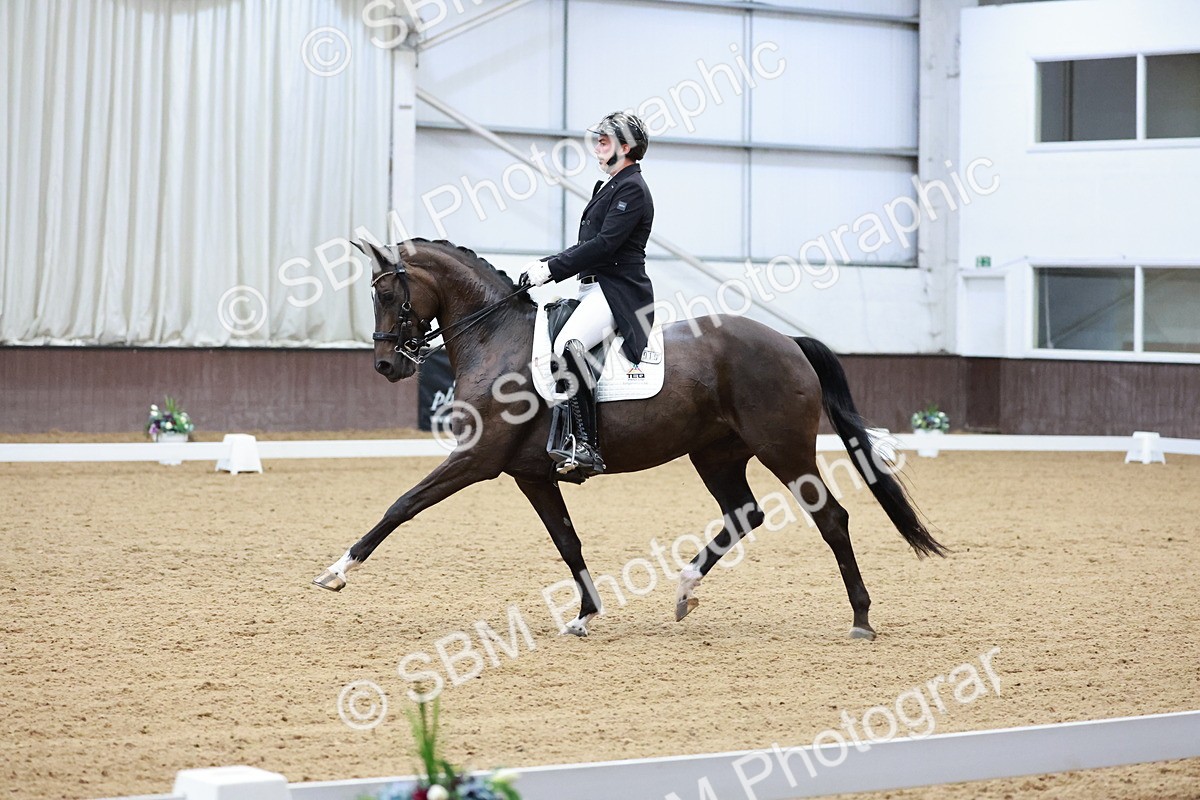 SBM_016675 - Class 5 - FEI INT II - 17.24-18.20