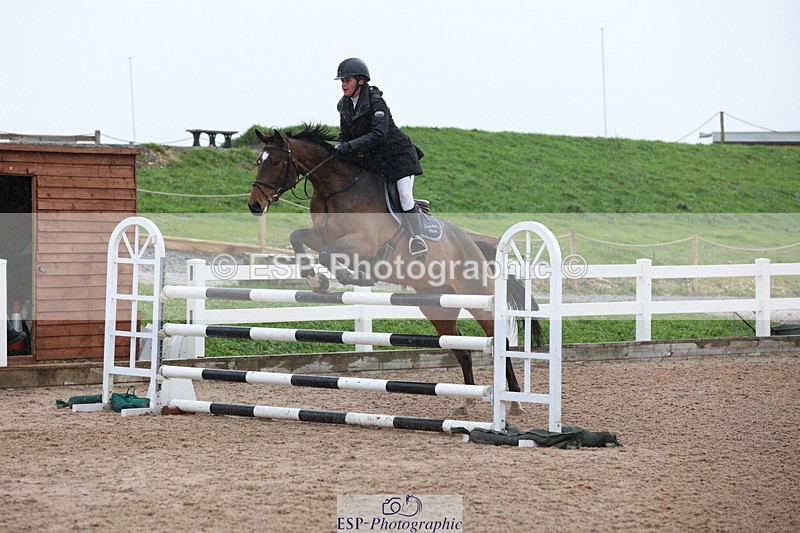 231112A-131346-04334 - Cls 20 Newcomers & 1.10m Open