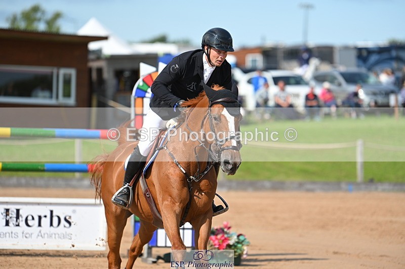230721A-163219-07739 - Cls 10, 2 Star Big 1.45m Break to End