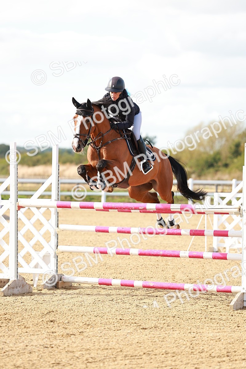 SBM_001908 - Class 5 - Senior Foxhunter - 1.20m