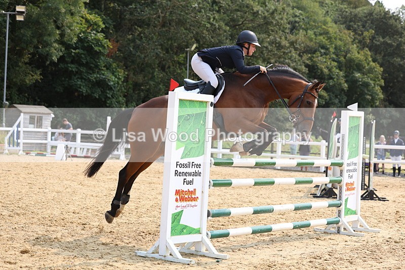 3E7A2611 - Class 8: Senior Newcomers/1.10m open