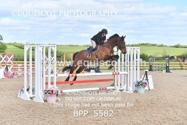 BPP_5582 - CLASS 24 SUN Senior BritiNovice/ 90cm Open