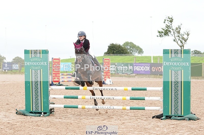 250920-154937-01502 - Cls 21 Pony Intro 80cm Derby